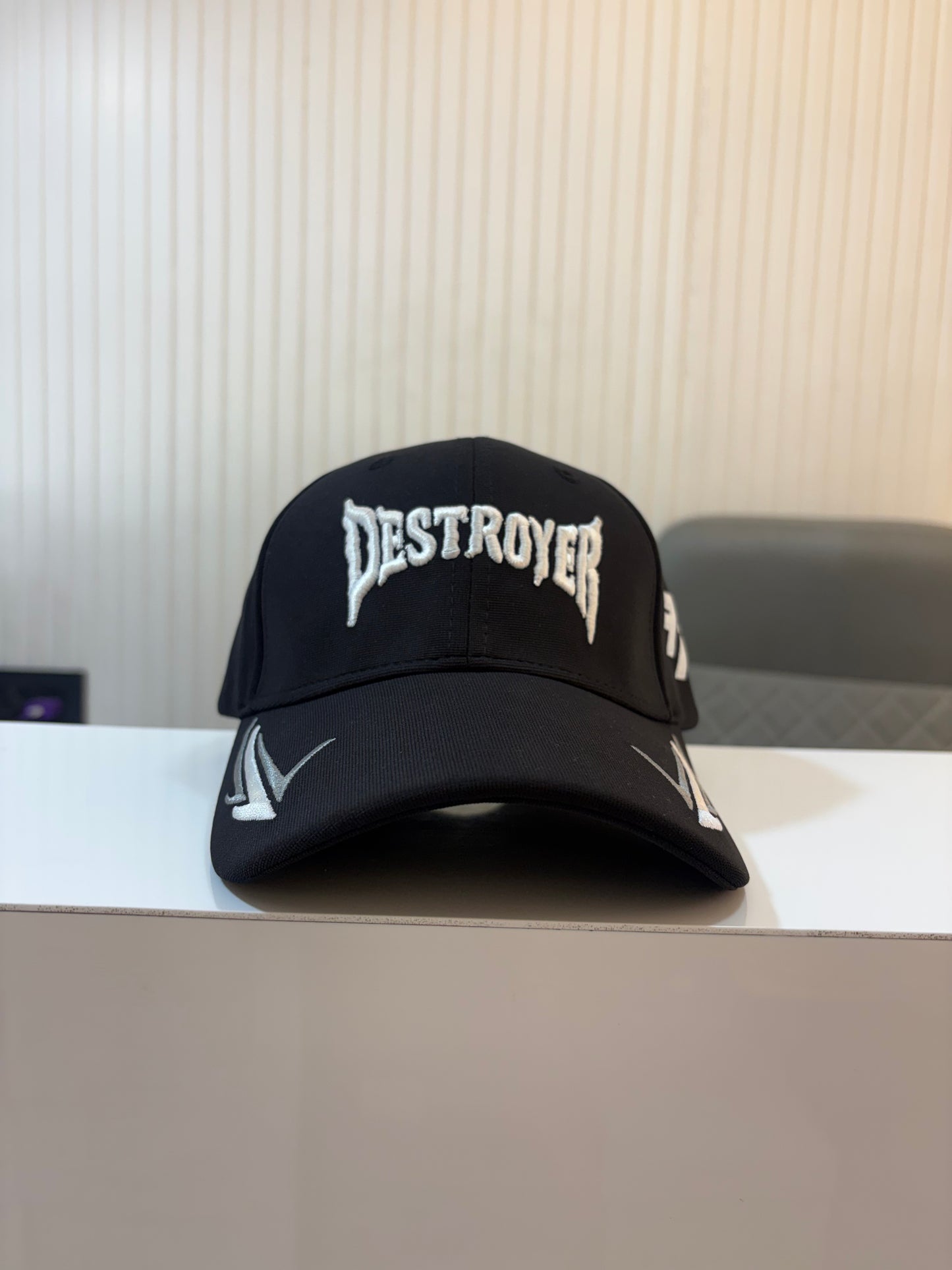 DESTROYER CAP - STUD STYLISH FLEXI BLACK CAP