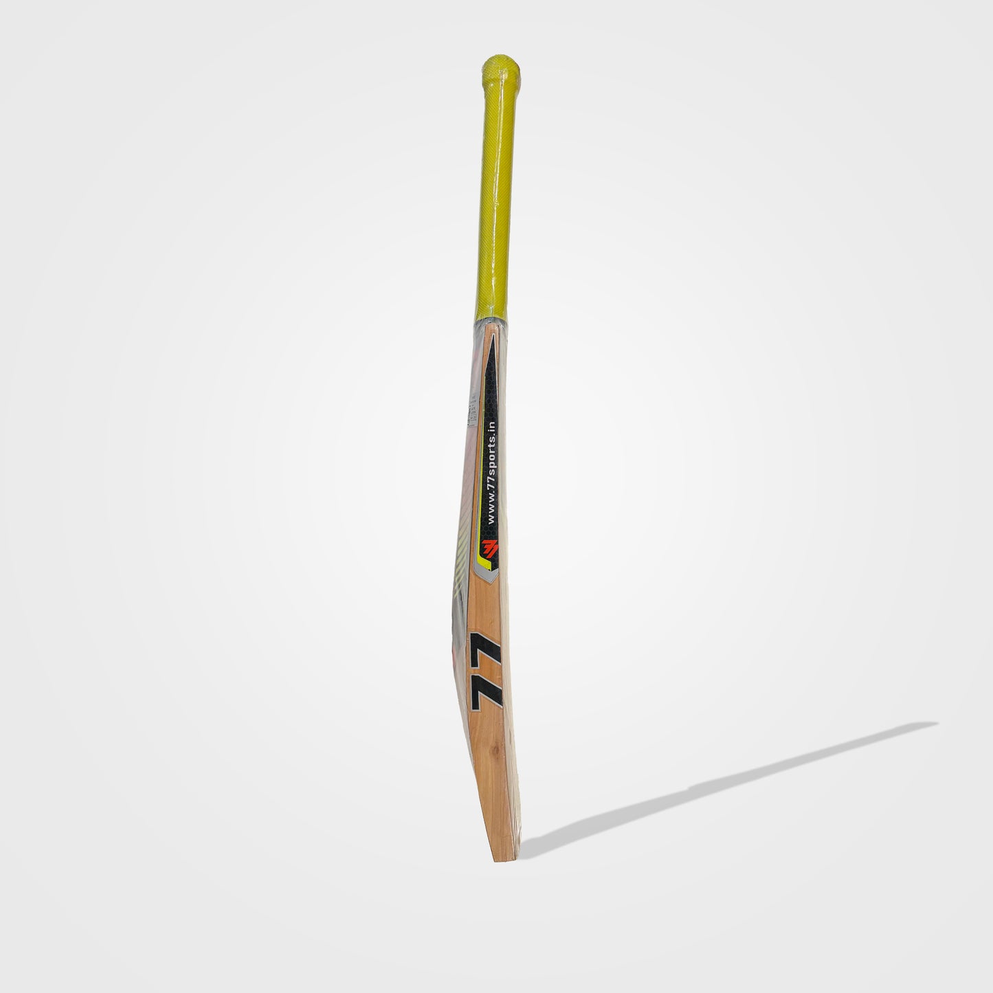 K.W Leather Bat ā Basic Pro