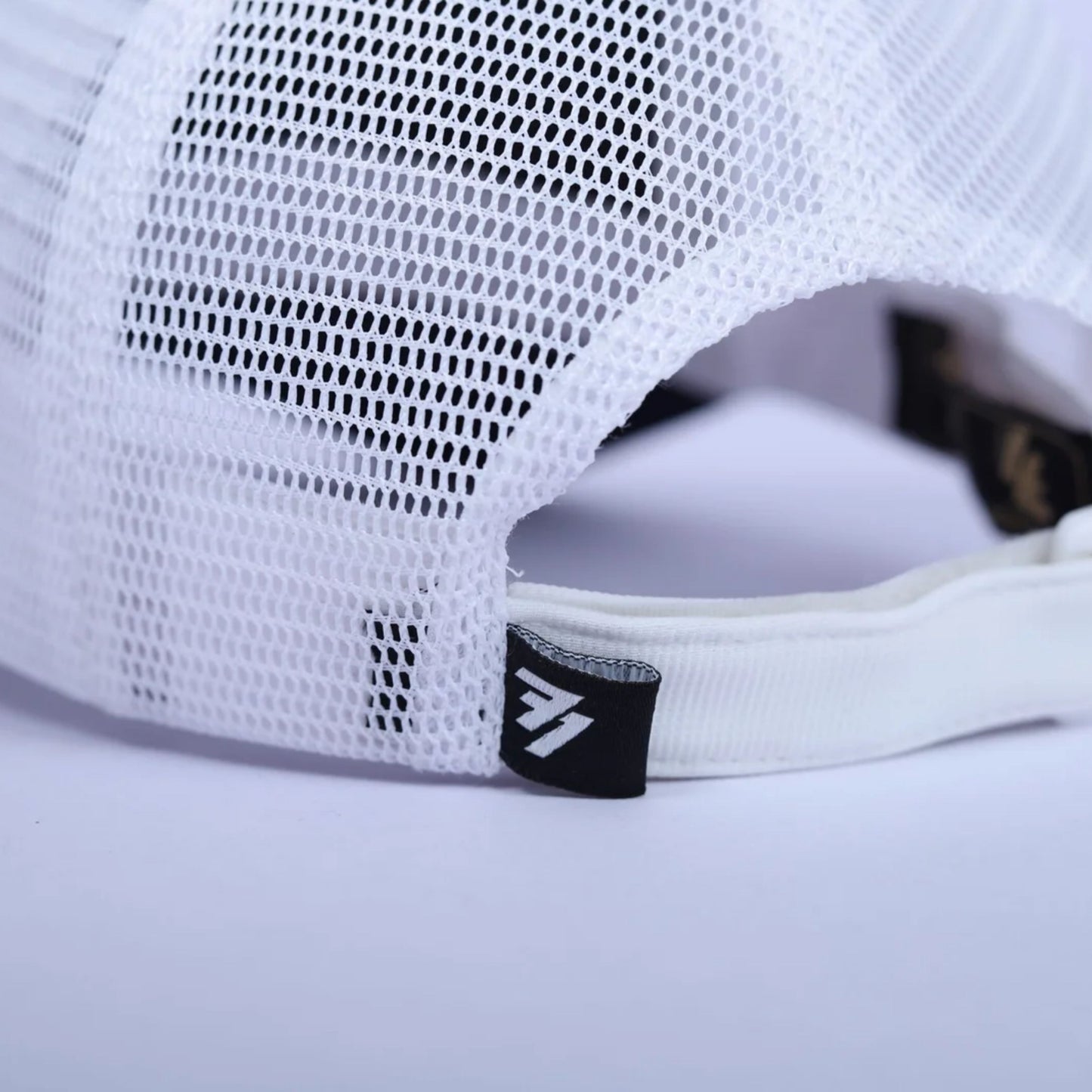White & Navy - Stylish Netted Cap