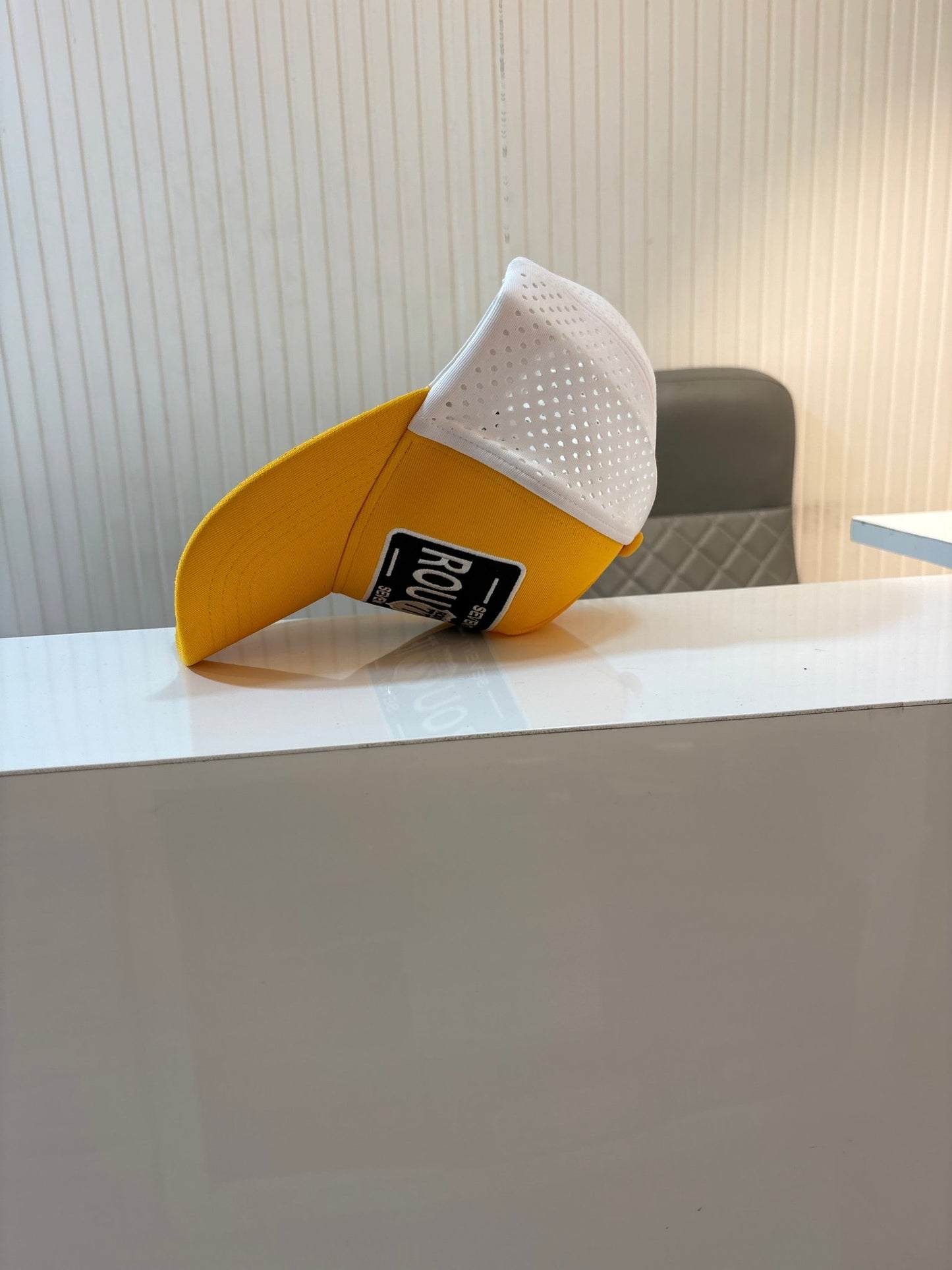 ROUTE 77 - CAP WHITE YELLOW AIRHOLE PREMIUM - 77sports in