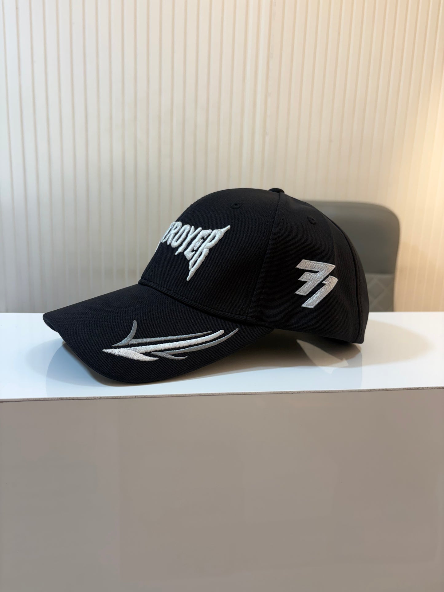 DESTROYER CAP - STUD STYLISH FLEXI BLACK CAP