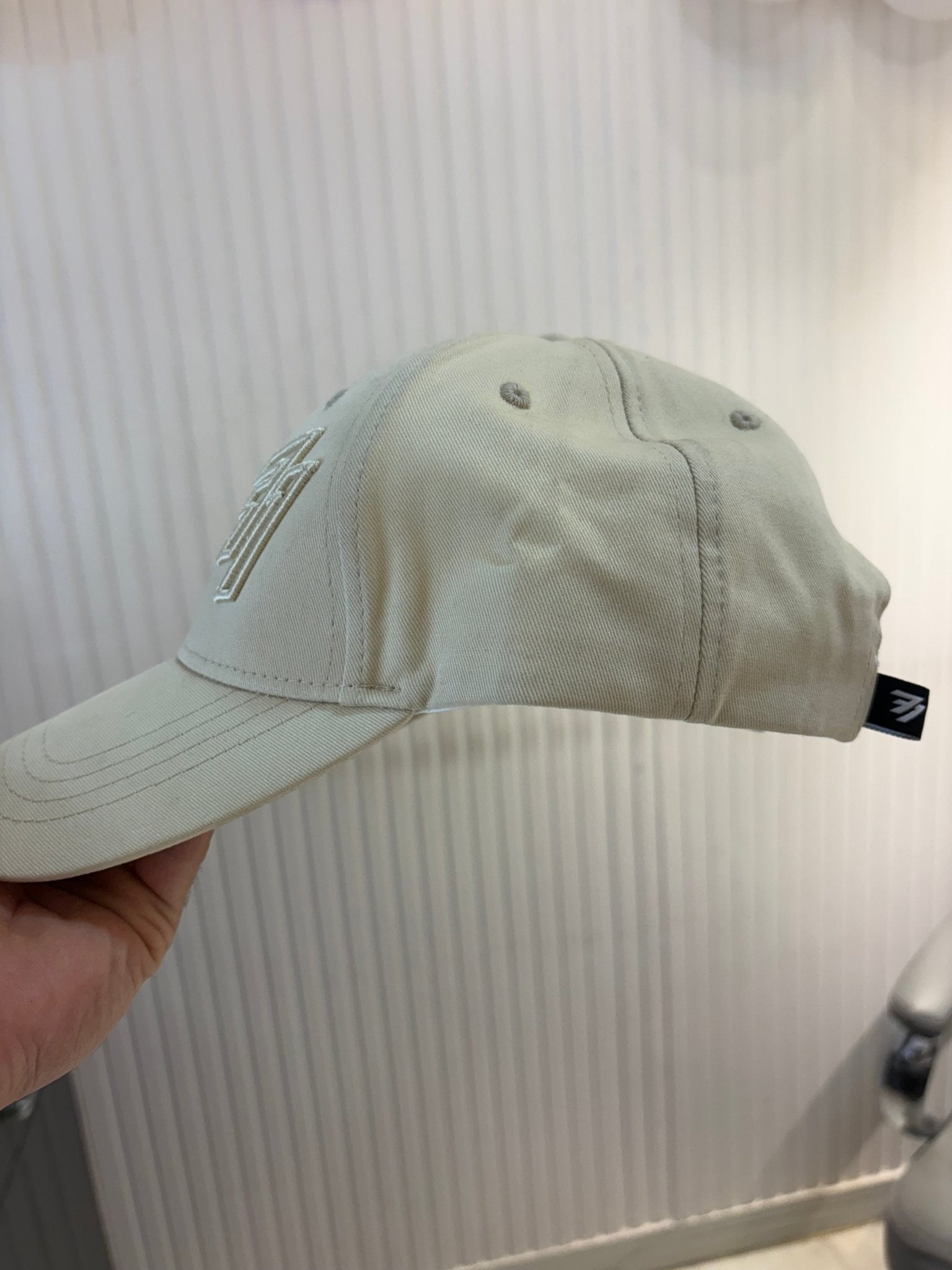 77 Stud cap Beige - new cotton cap side logo - Beige creame - 77sports in