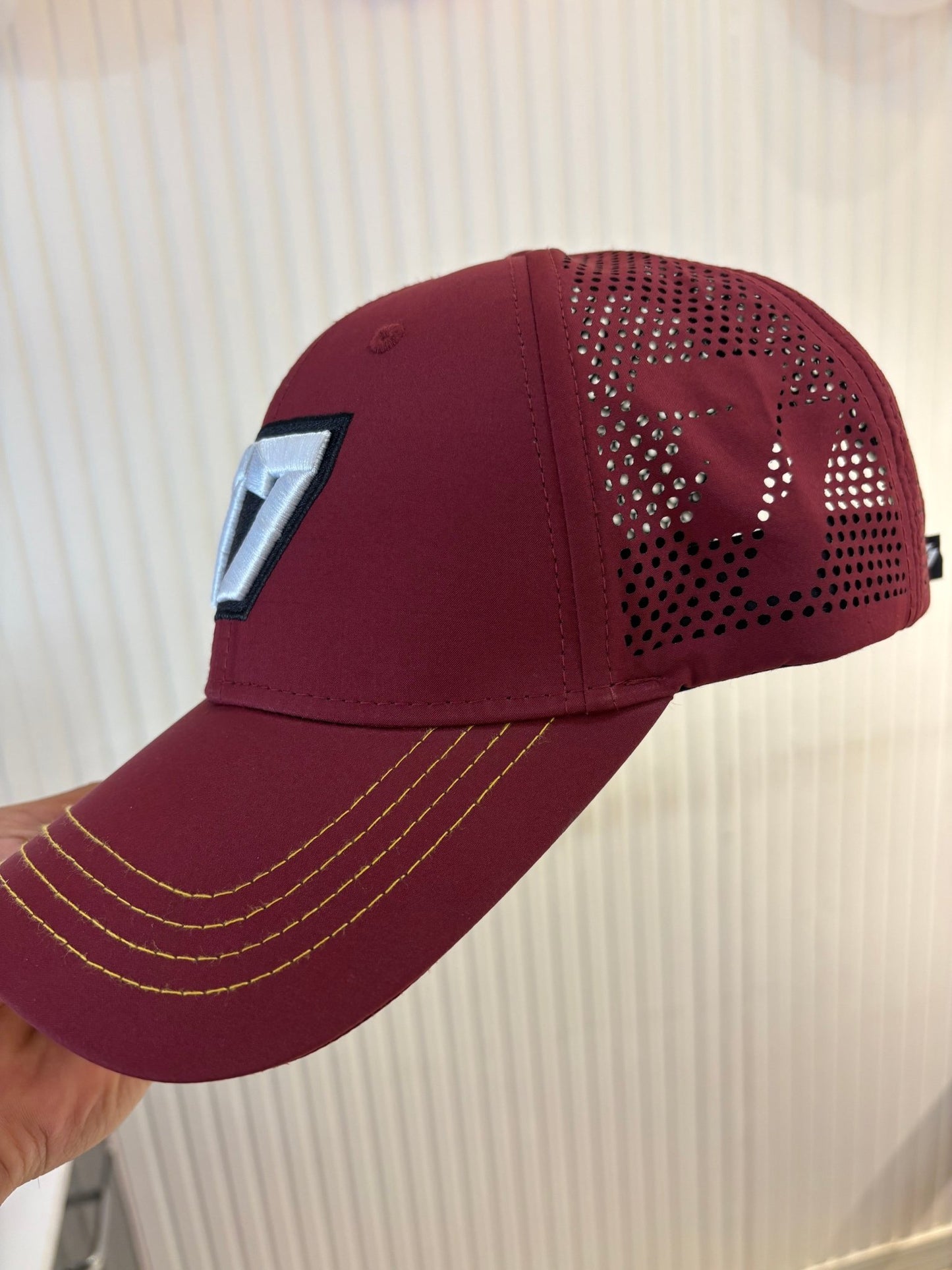 BOLD 77 CAP - FLEXI AIRHOLE RED MAROON - PREMIUM CAP - 77sports in