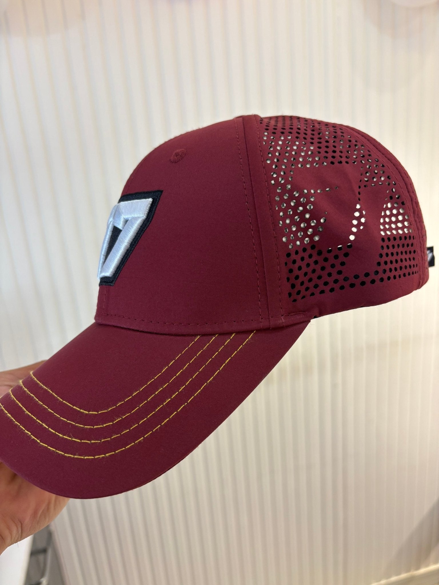 BOLD 77 CAP - FLEXI AIRHOLE RED MAROON - PREMIUM CAP - 77sports in