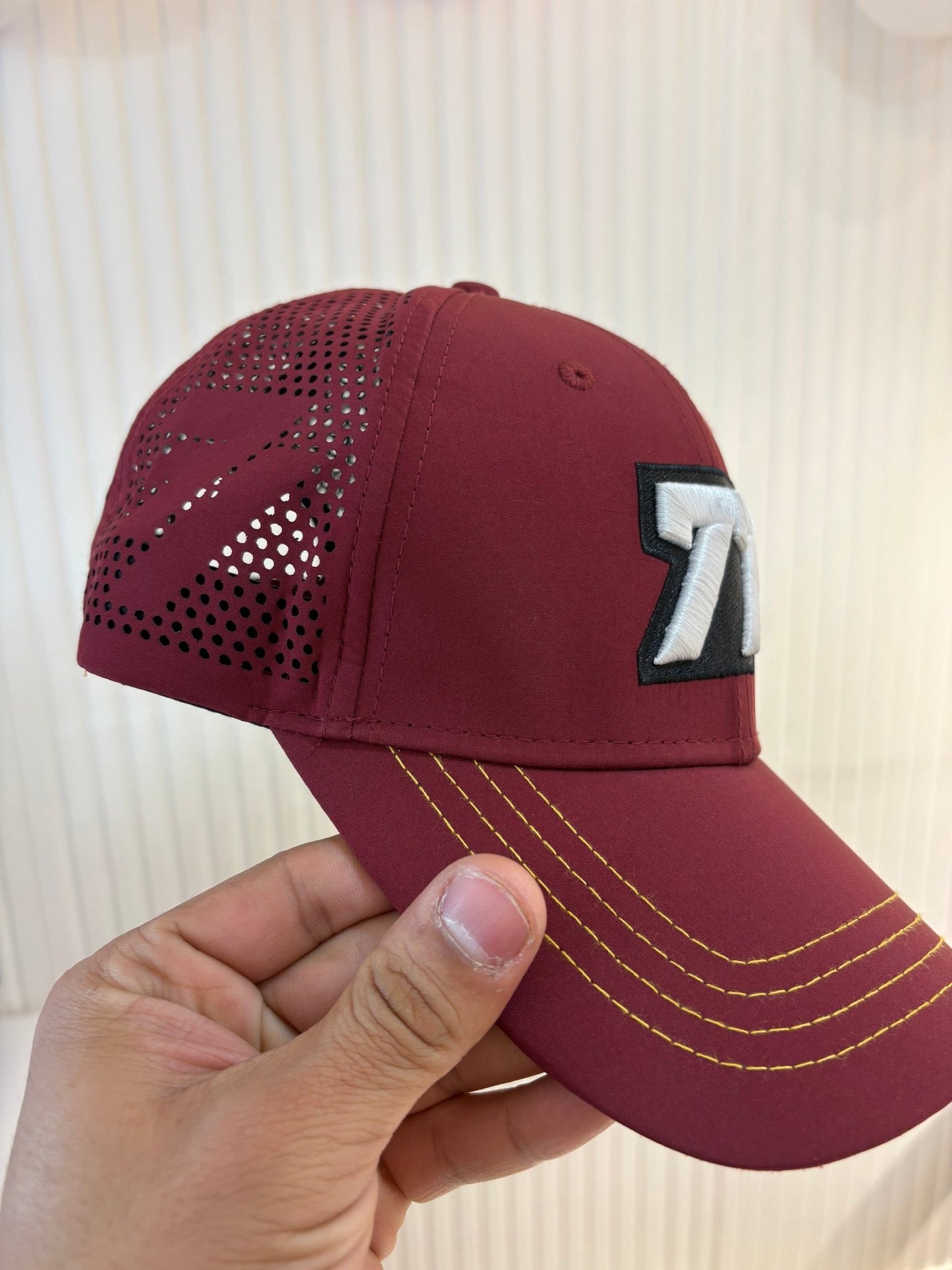 BOLD 77 CAP - FLEXI AIRHOLE RED MAROON - PREMIUM CAP - 77sports in