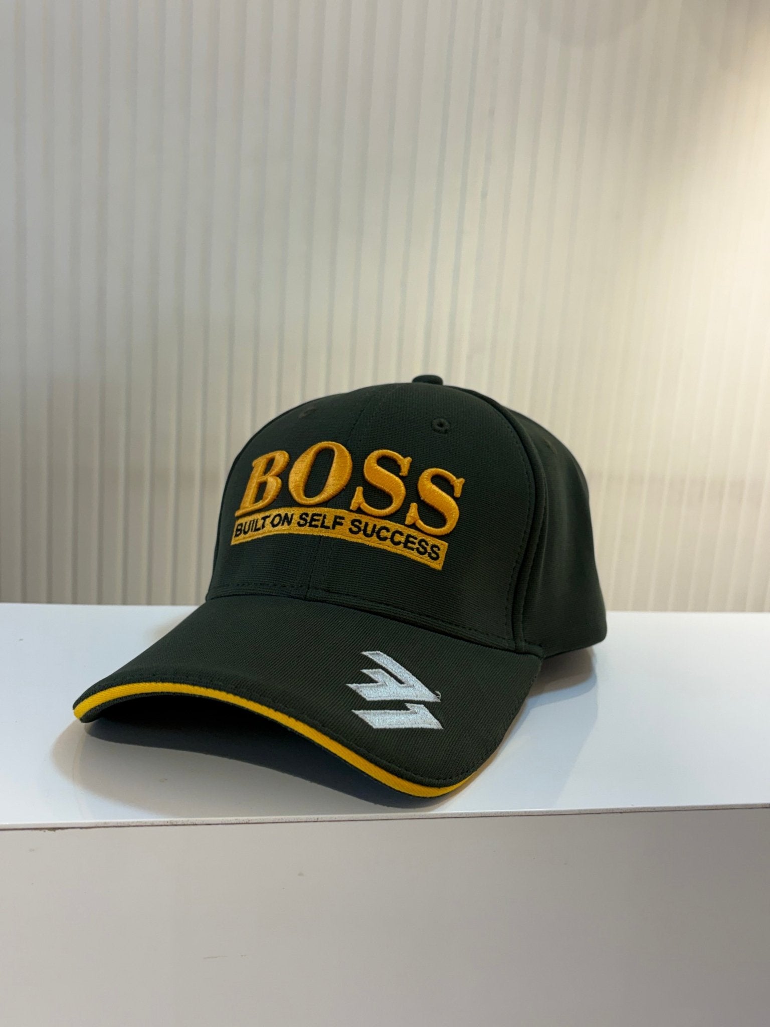 BOSS CAP - NEW MILITARY GREEN FLEXI CAP - 77sports in