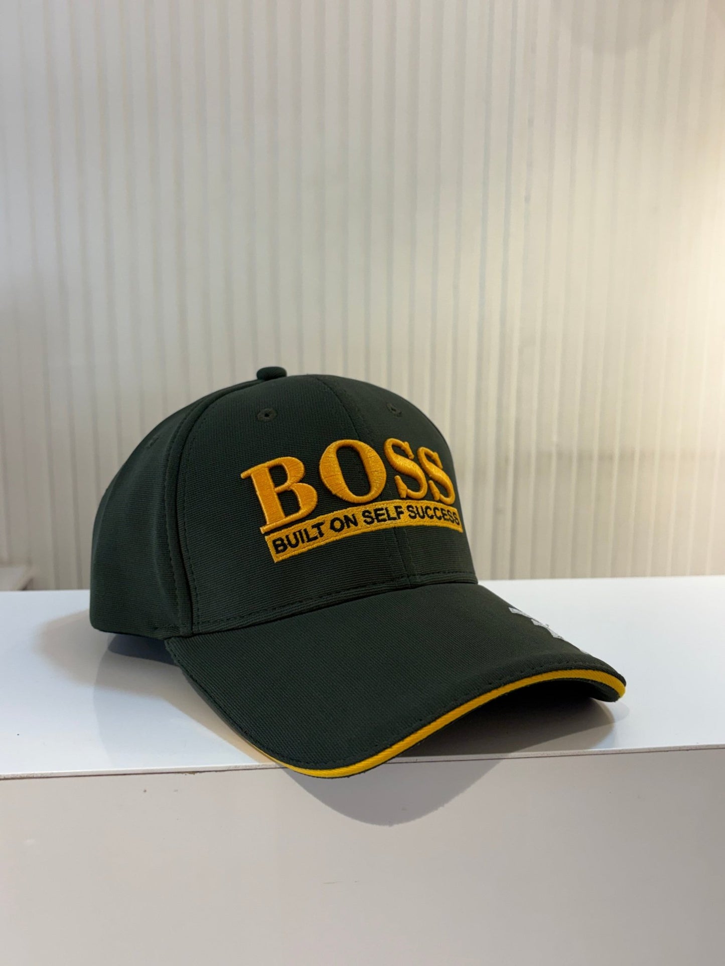 BOSS CAP - NEW MILITARY GREEN FLEXI CAP - 77sports in