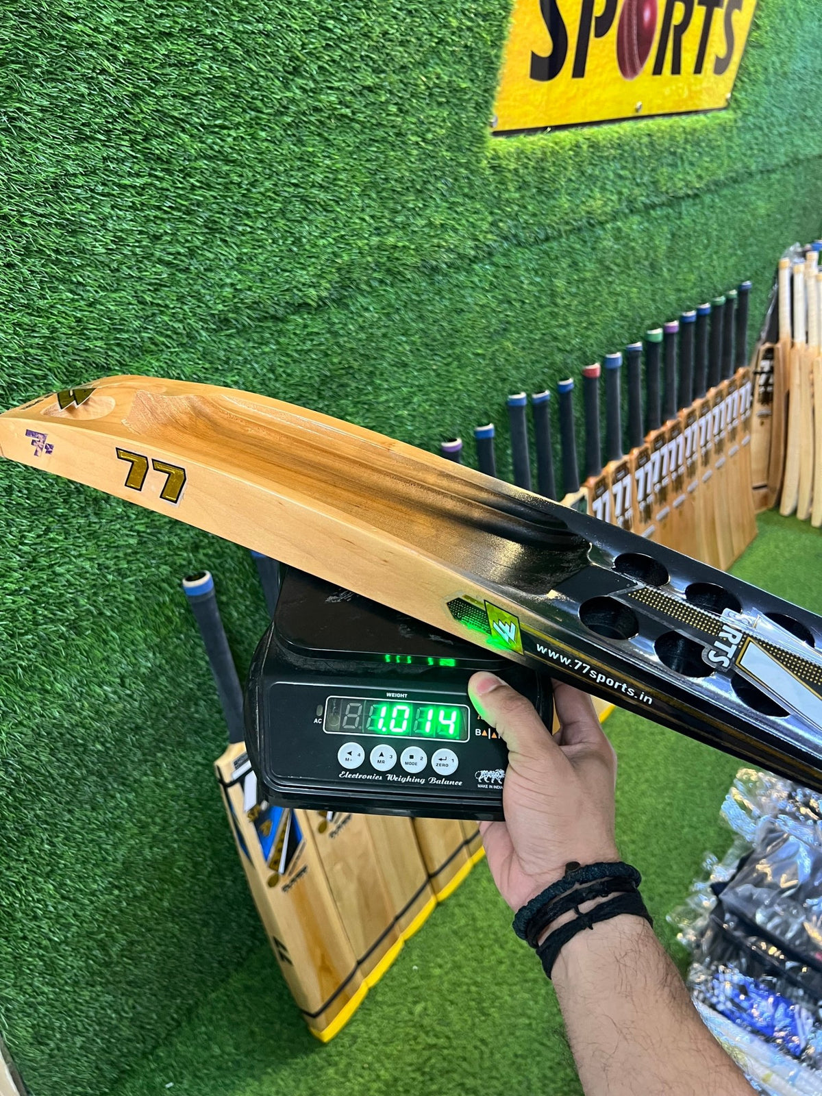 DESTROYER GOLD EDITION HARD TENNIS DOUBLE BLADE BAT - 77sports in