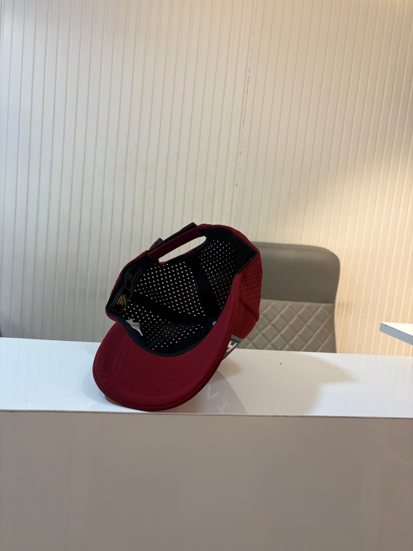 I VIBE DIFFERENT CAP - AIRHOLE MAROON LAVISH - 77sports in