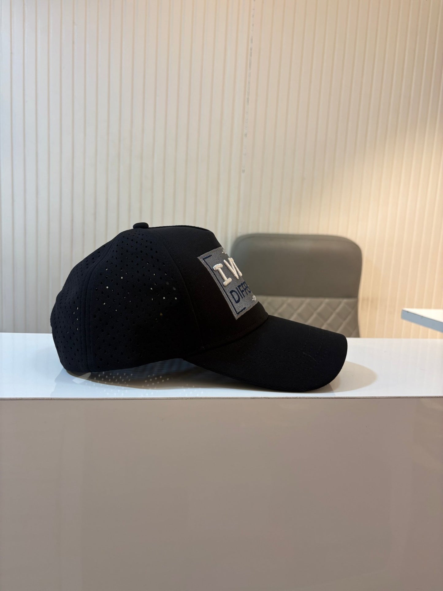 I VIBE DIFFERENT CAP - CHROME BLACK AIRHOLE LAVISH - 77sports in