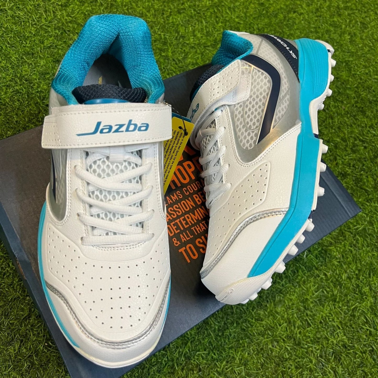Jazba 101 T Strapped | Sports Shoes - 77sports in