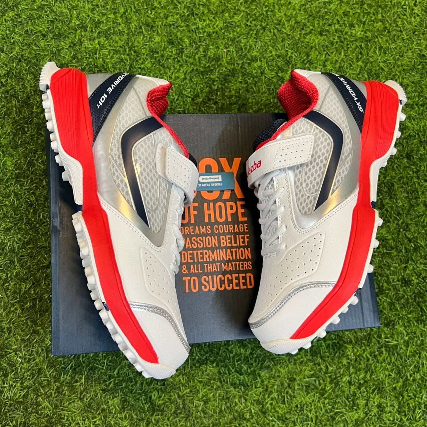 Jazba 101 T Strapped | Sports Shoes - 77sports in