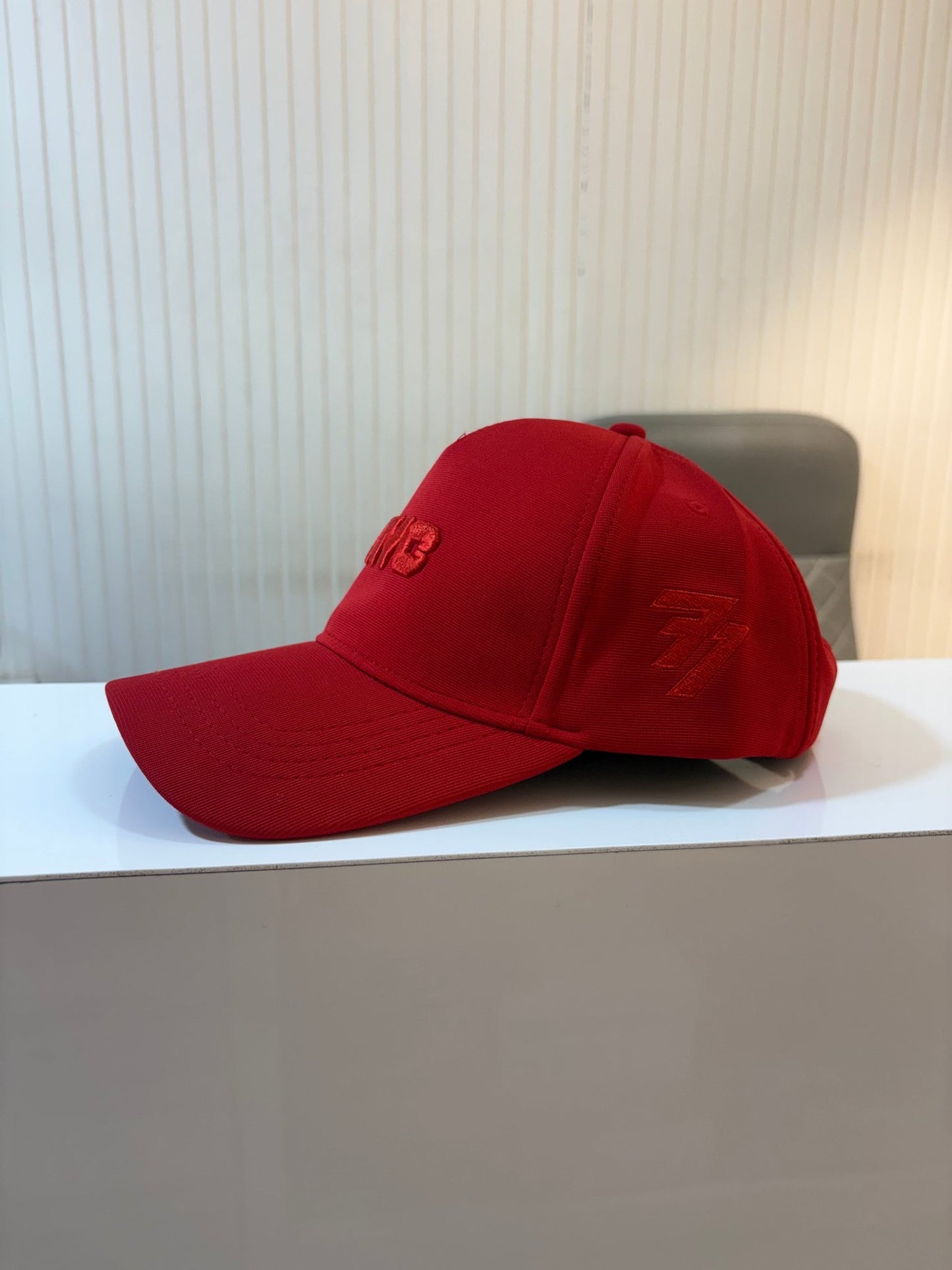 NYC BLAZE RED - FLEXI PREMIUM CAP - 77sports in