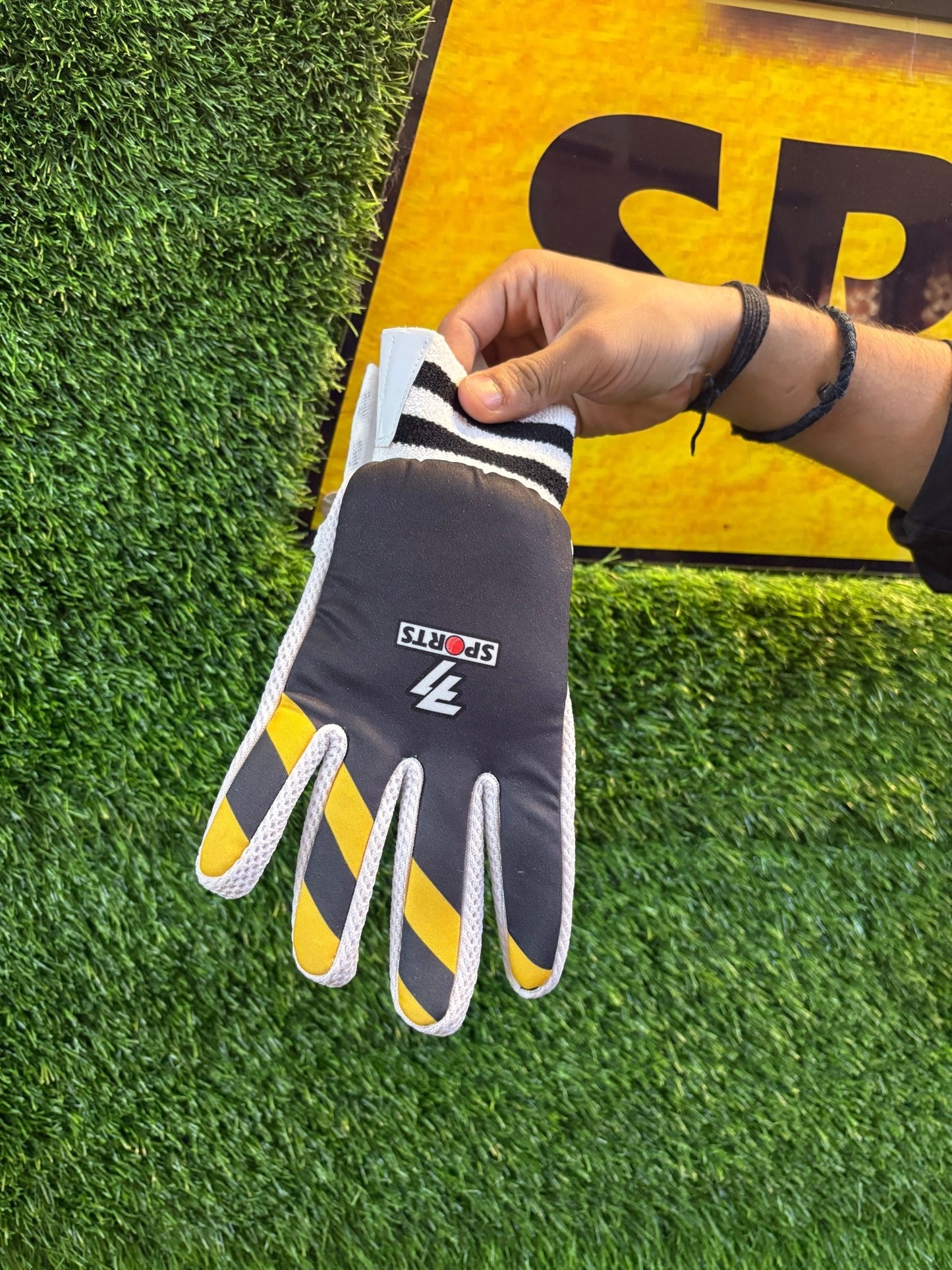 Premium foam batting gloves for Cricket - 77sports in