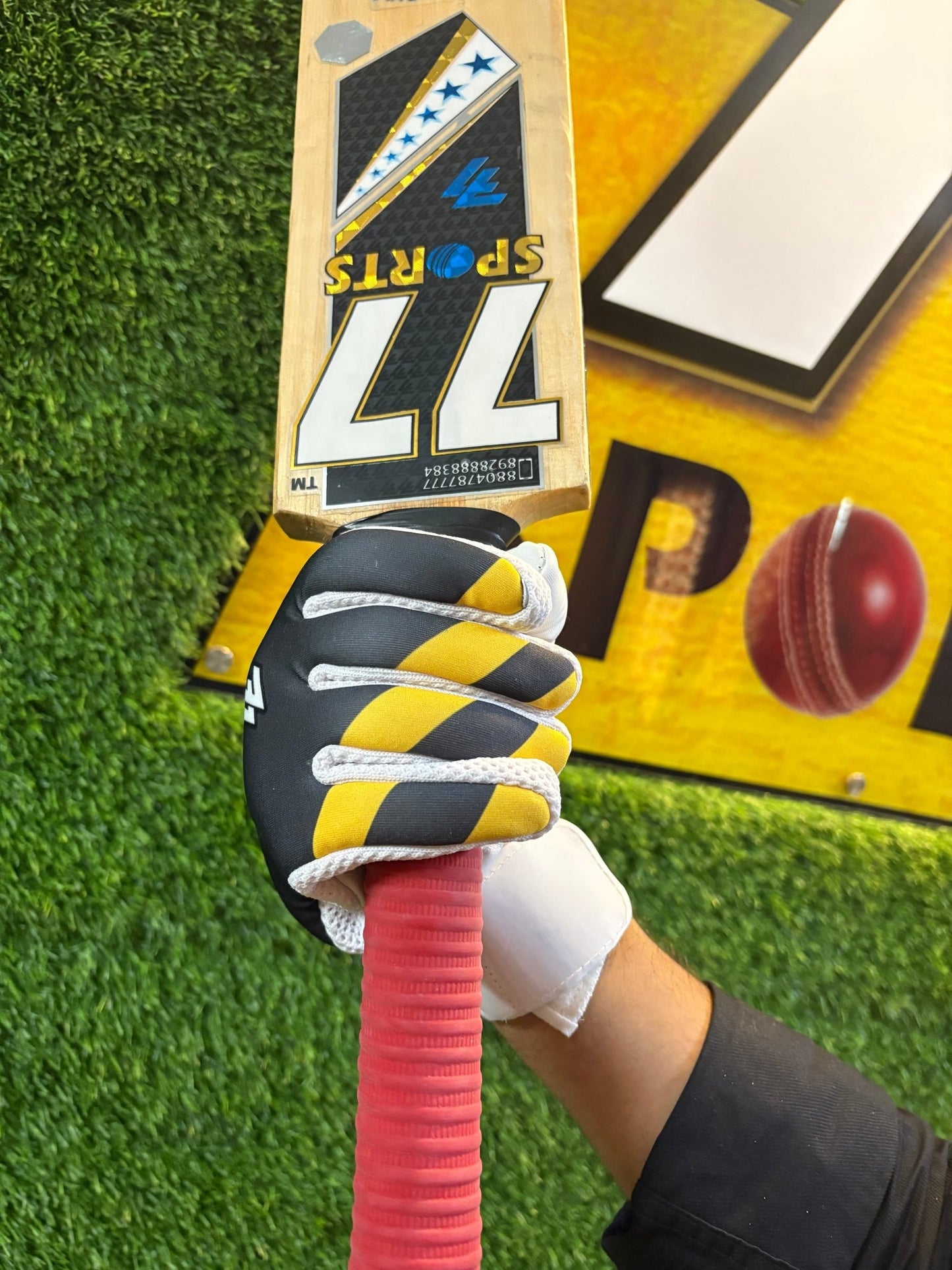 Premium foam batting gloves for Cricket - 77sports in