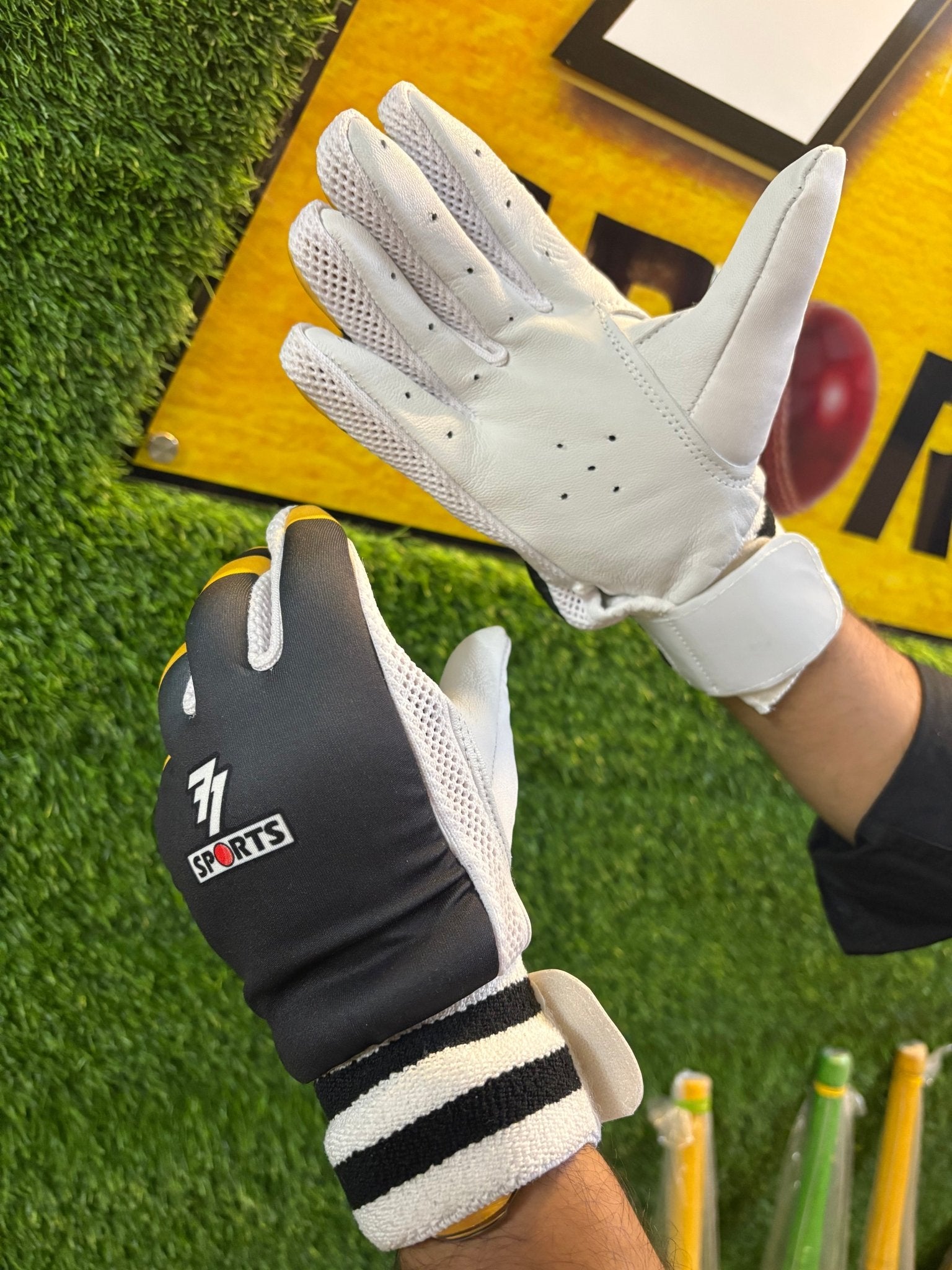 Premium foam batting gloves for Cricket - 77sports in