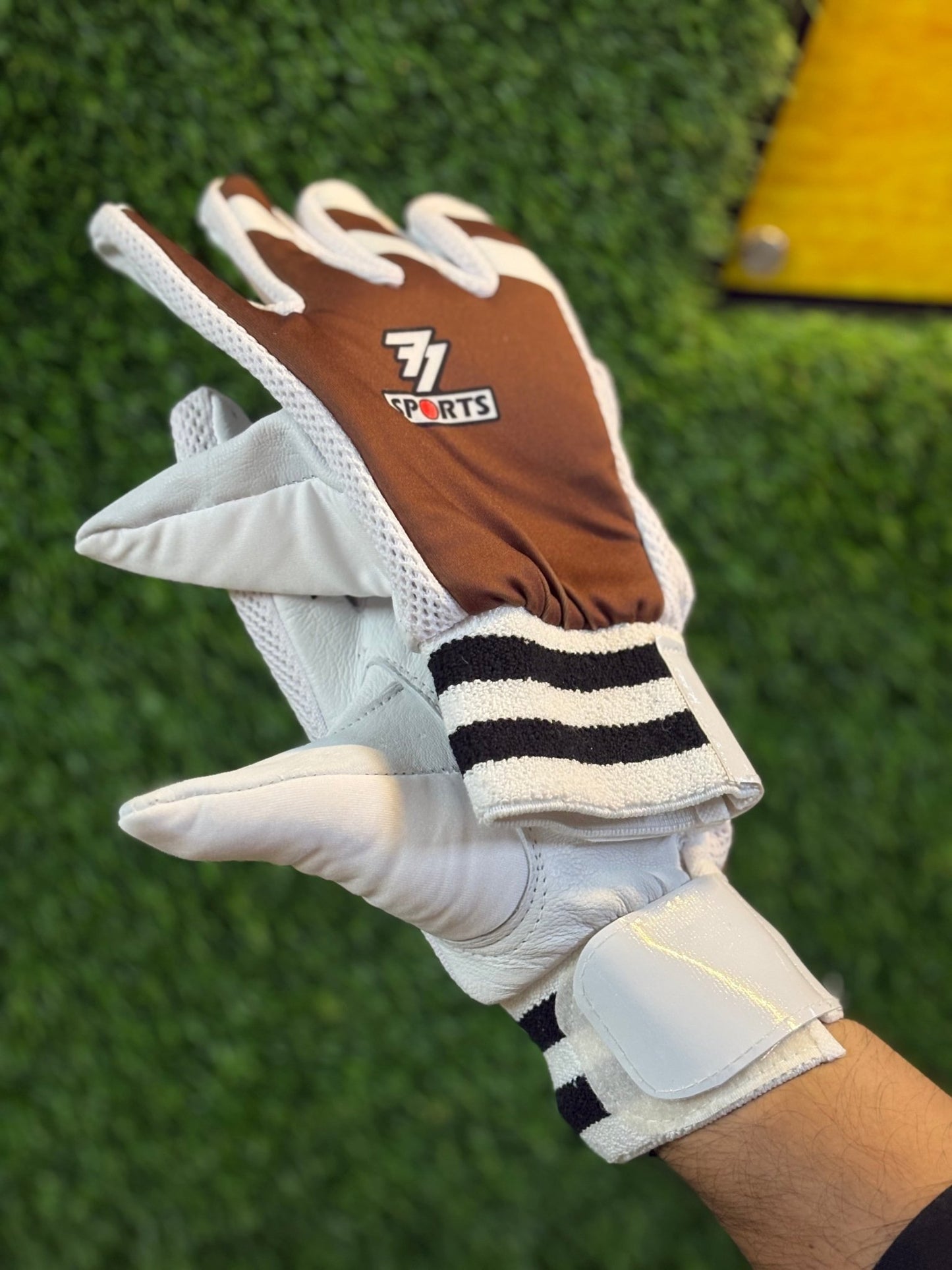 Premium foam batting gloves for Cricket - 77sports in