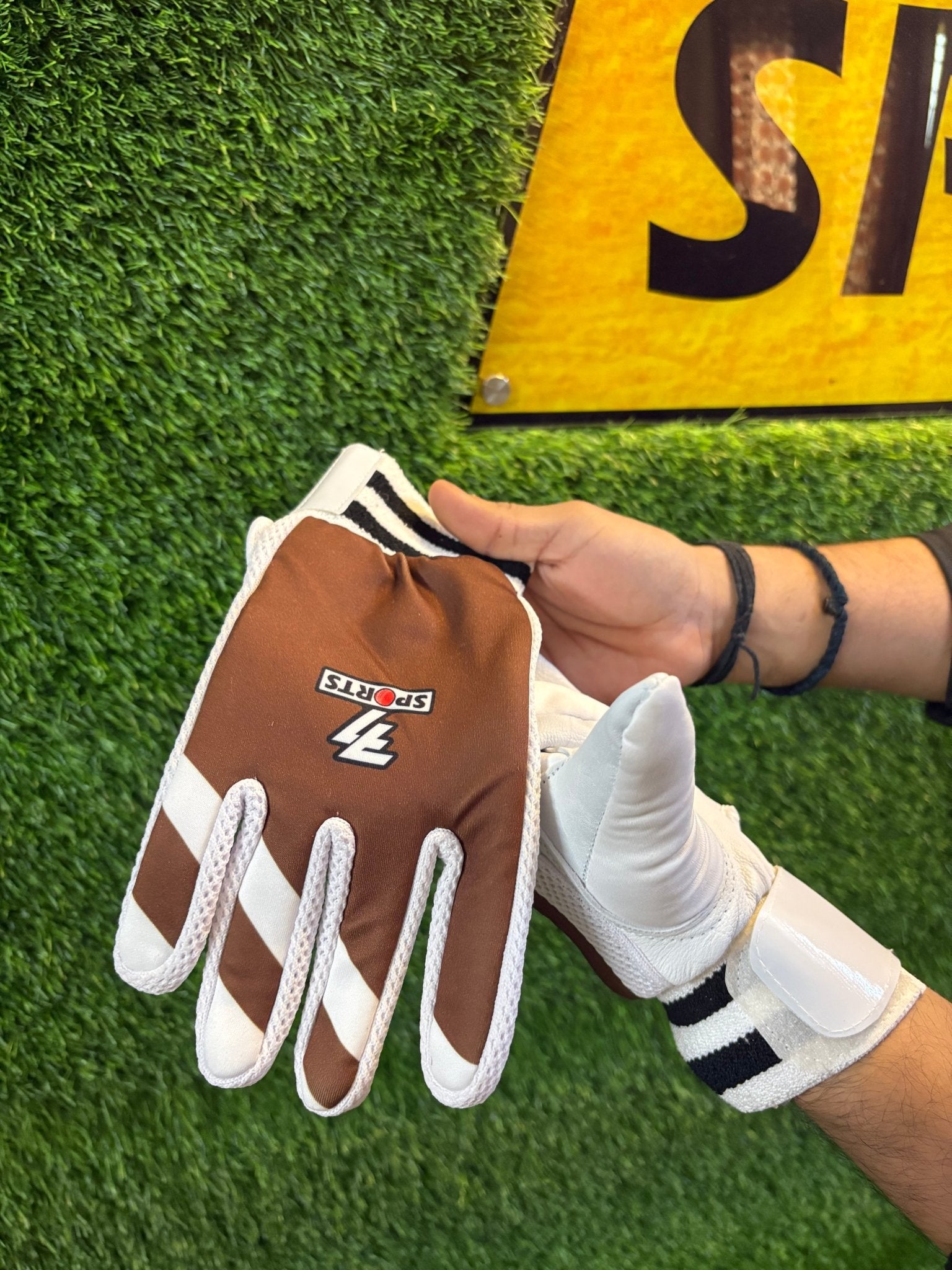 Premium foam batting gloves for Cricket - 77sports in