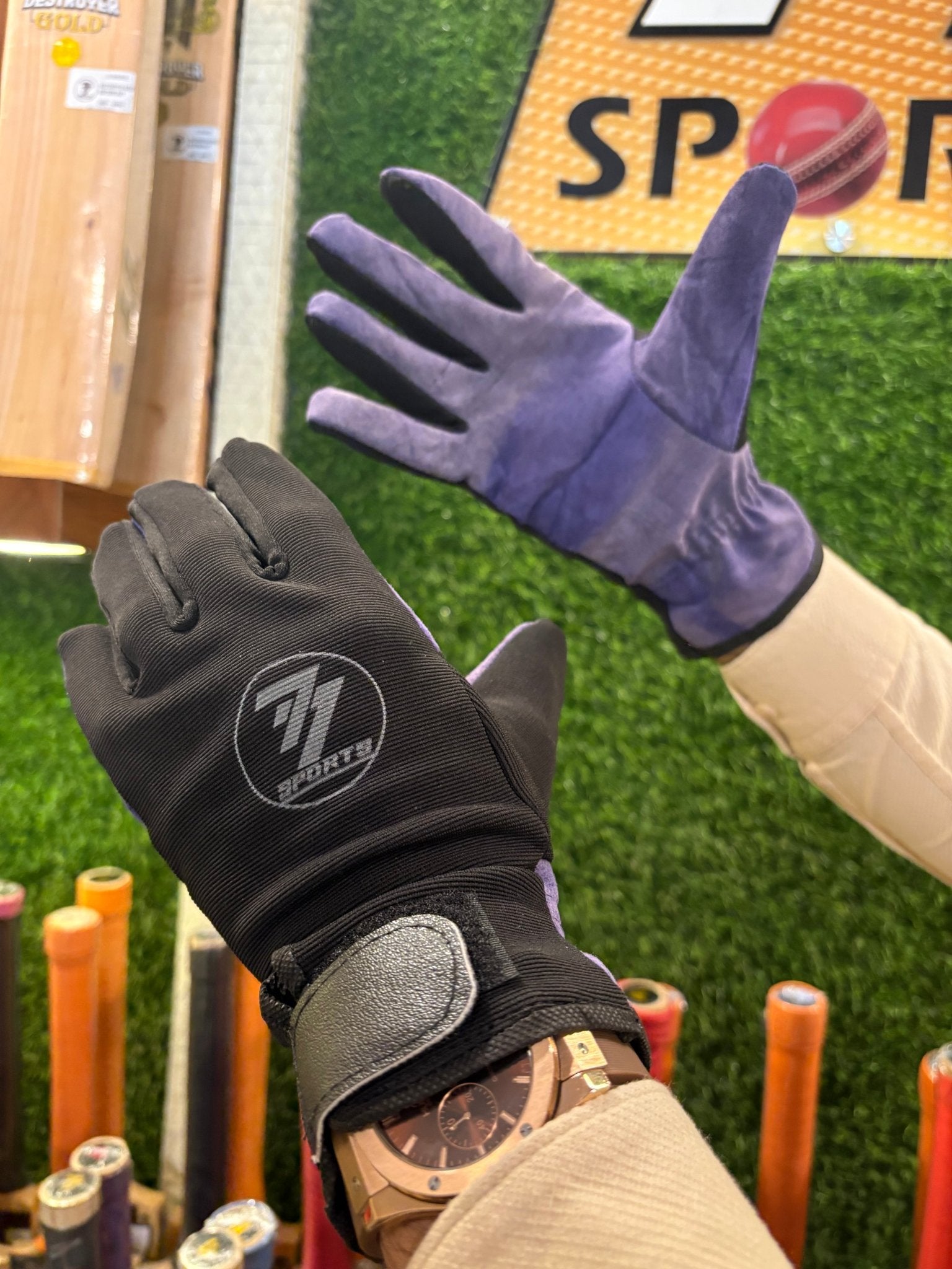 Premium Velvet Feel Batting Gloves - 77sports in