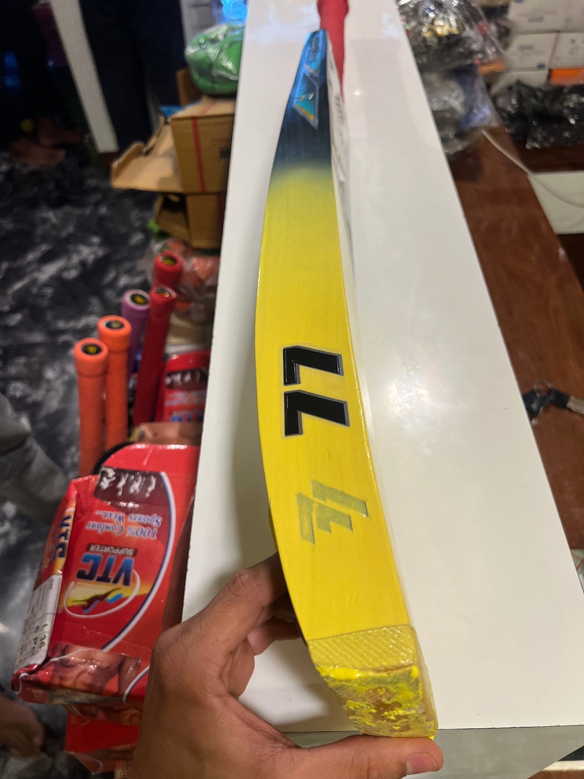 RAINY SEASON BAT - PREMIUM DOUBLE BLADE 890-990 gm only - 77sports in