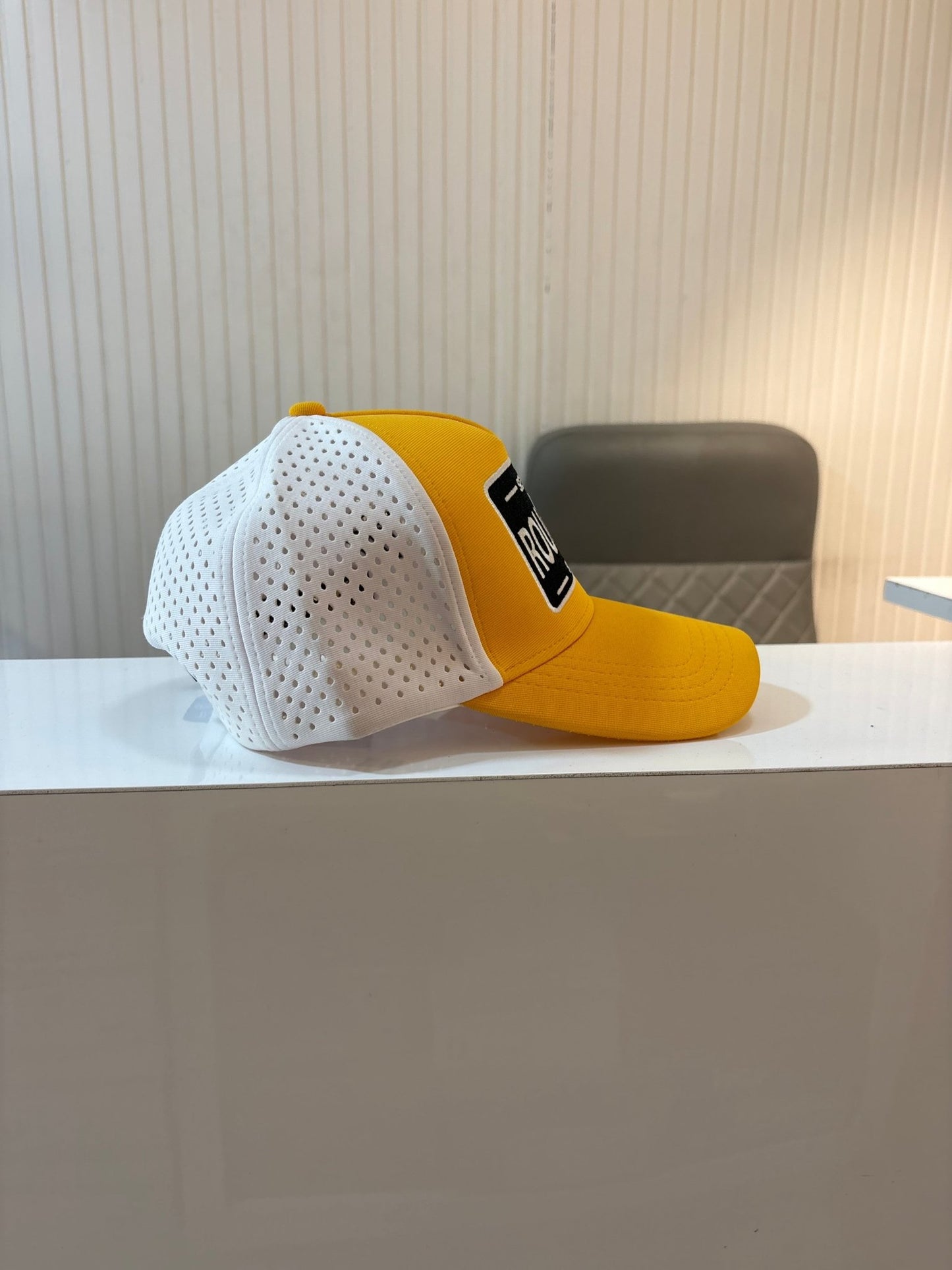 ROUTE 77 - CAP WHITE YELLOW AIRHOLE PREMIUM - 77sports in