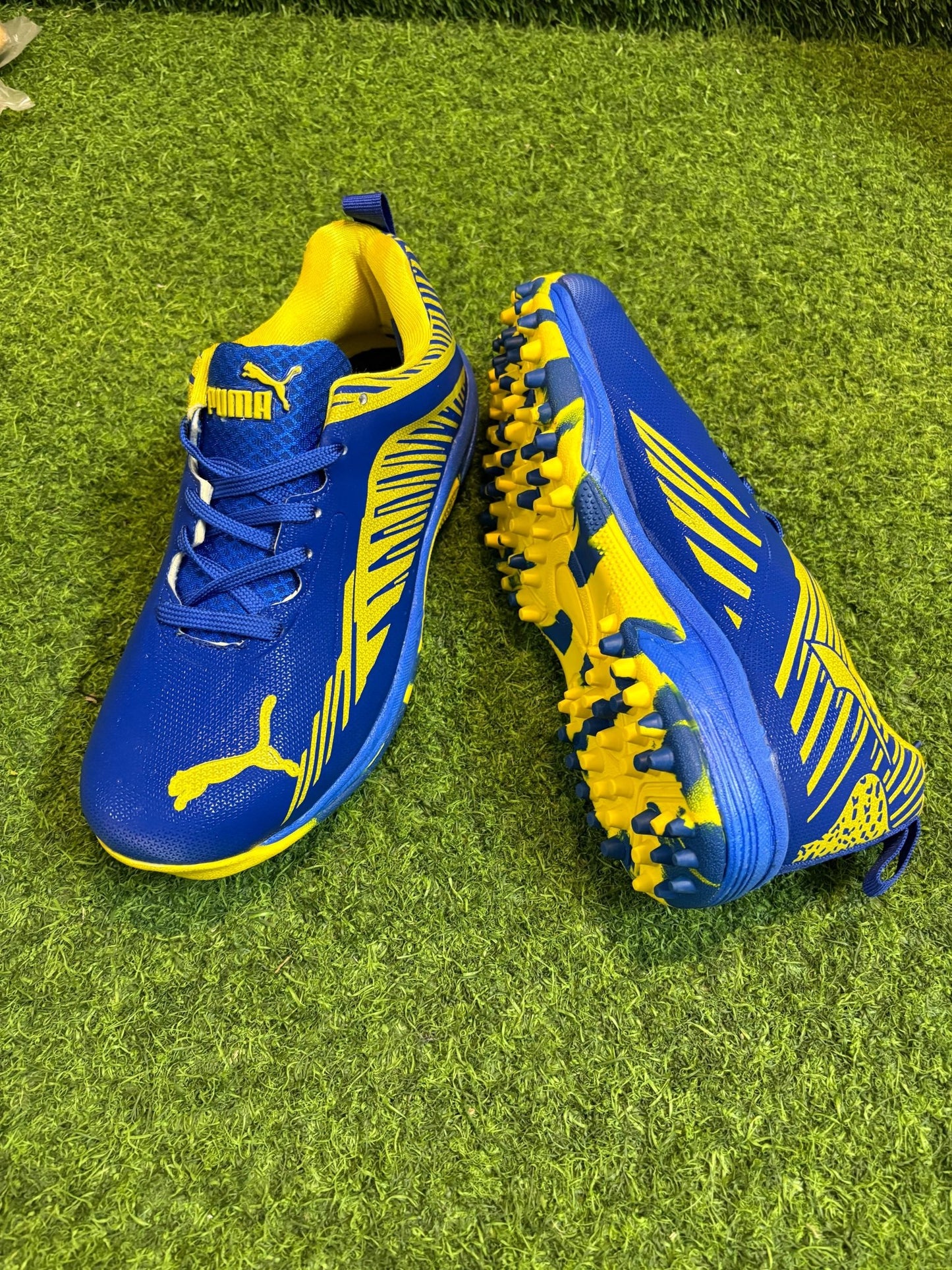 THUNDER CRICKET SHOES - PUMA NEW BLUE YELLOW - 77sports in