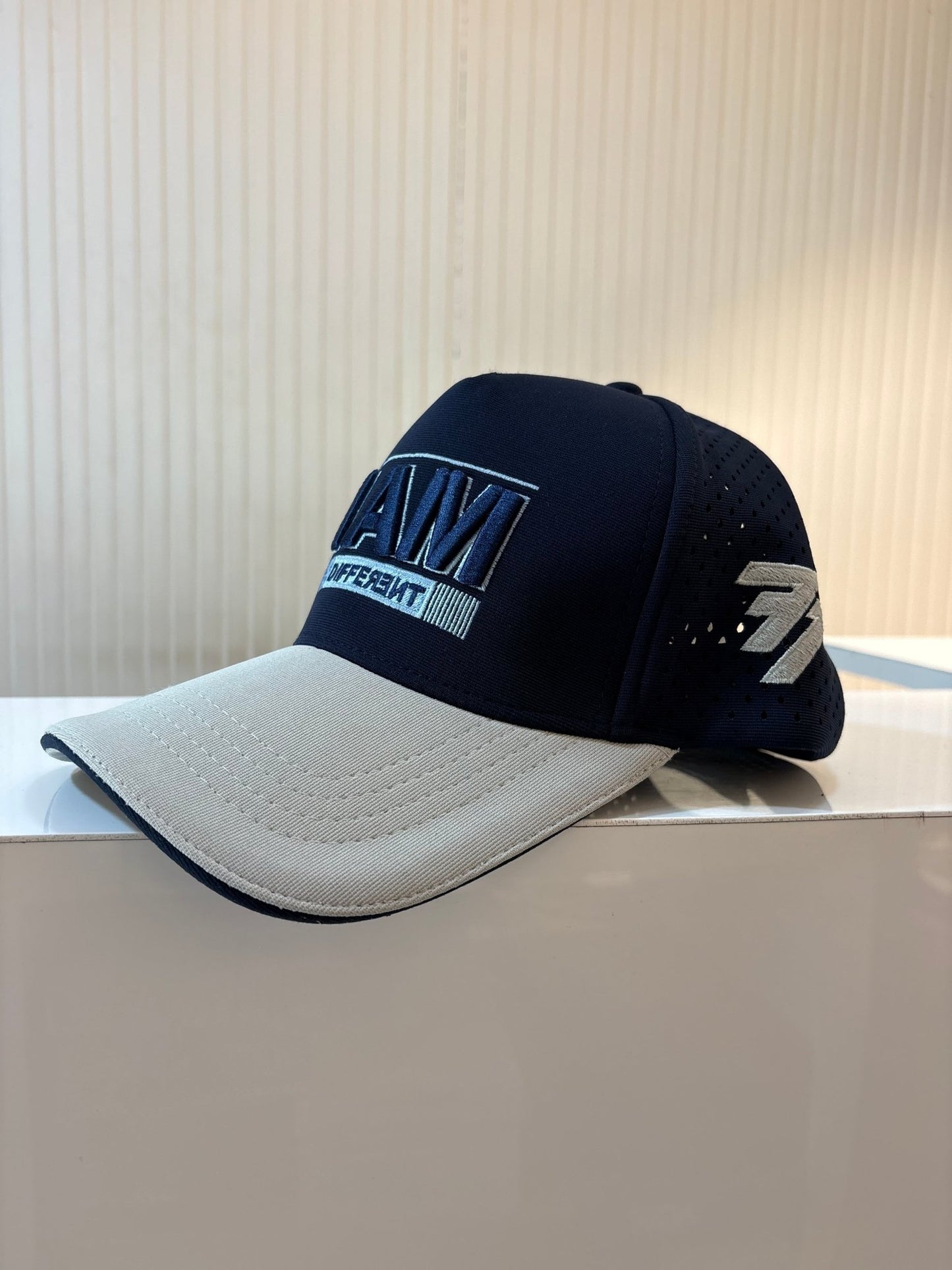TOP CAP - I AM DIFFERENT WHITE & NAVY - 77sports in