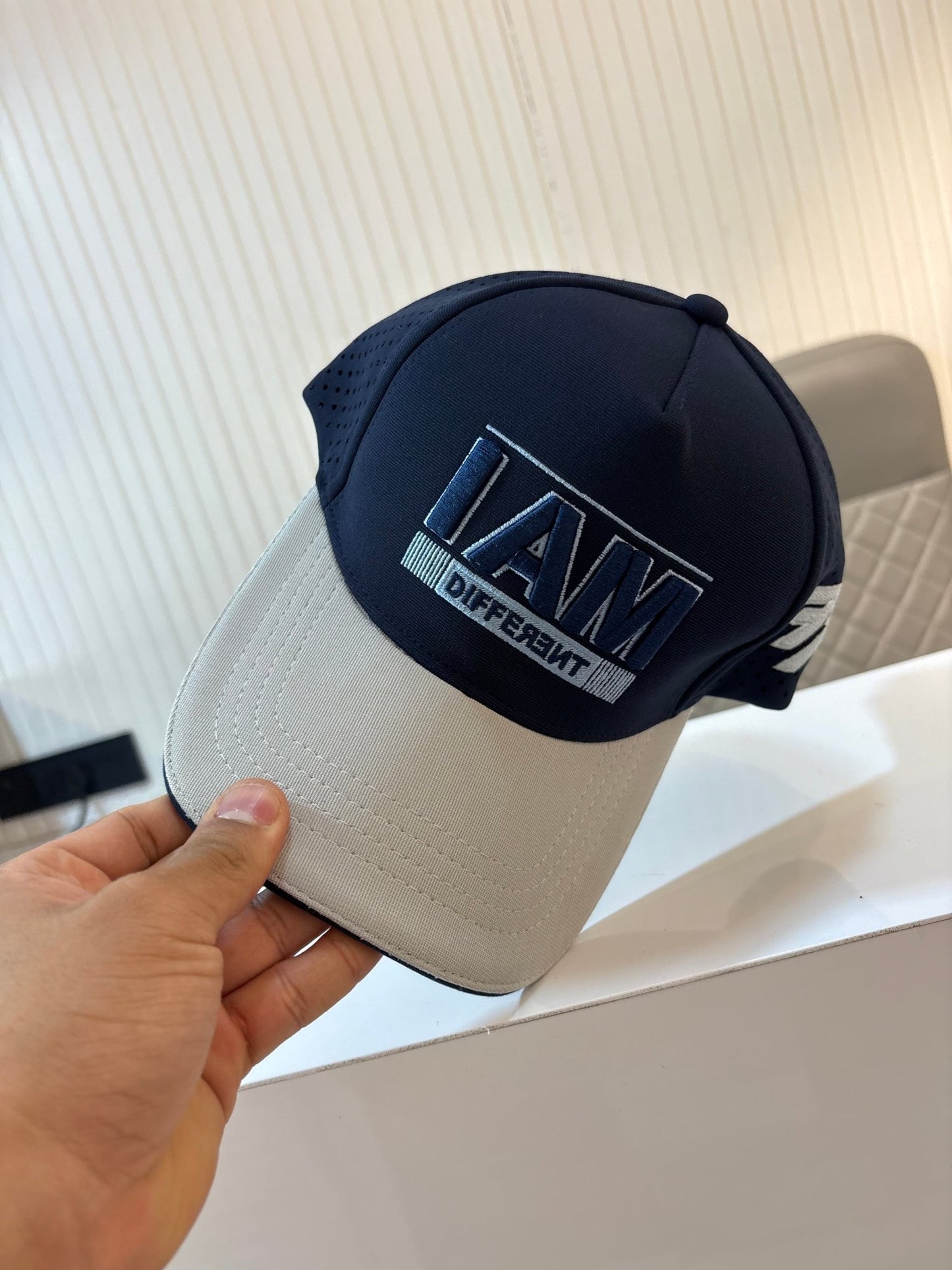 TOP CAP - I AM DIFFERENT WHITE & NAVY - 77sports in